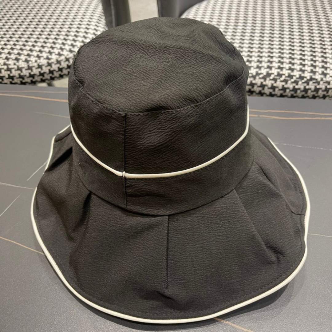  Dior 迪奥 2025新款遮脸盆渔夫帽， 精致純也格调很有感觉，很酷很时尚，质量超赞