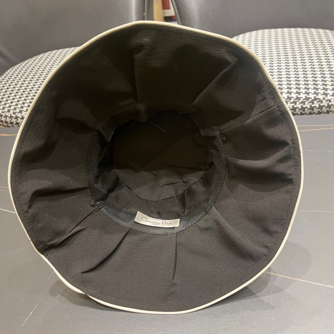  Dior 迪奥 2025新款遮脸盆渔夫帽， 精致純也格调很有感觉，很酷很时尚，质量超赞