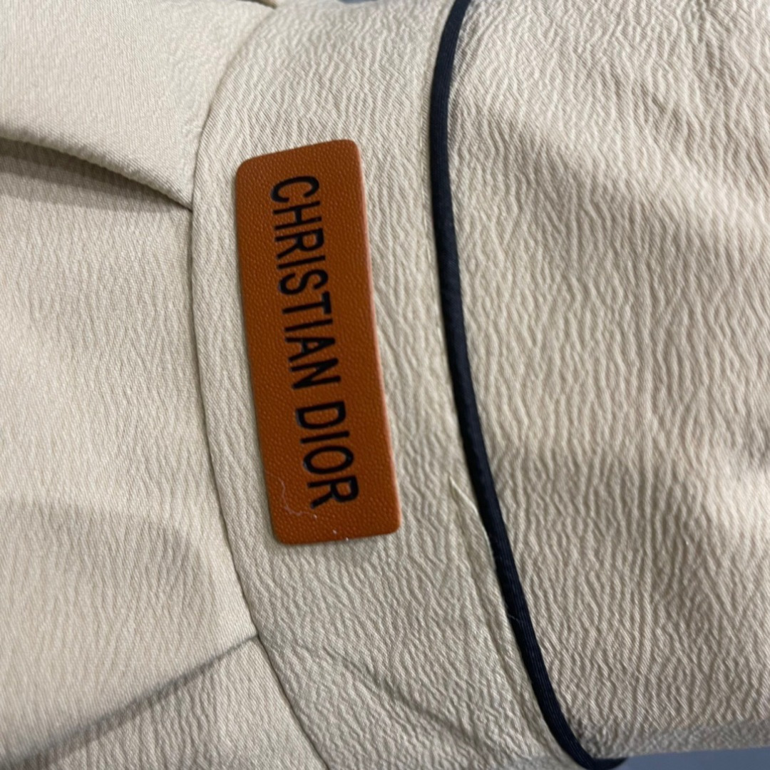  Dior 迪奥 2025新款遮脸盆渔夫帽， 精致純也格调很有感觉，很酷很时尚，质量超赞