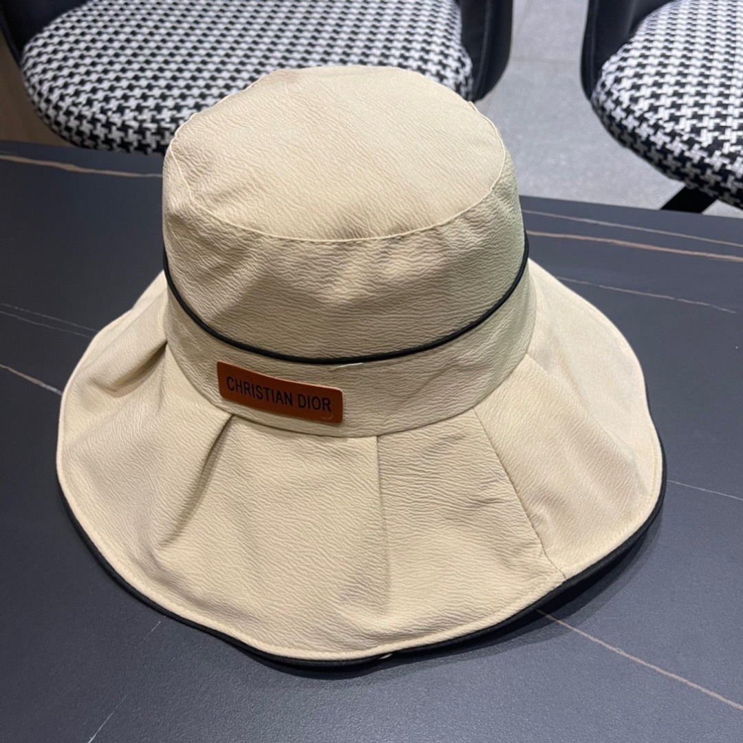  Dior 迪奥 2025新款遮脸盆渔夫帽， 精致純也格调很有感觉，很酷很时尚，质量超赞