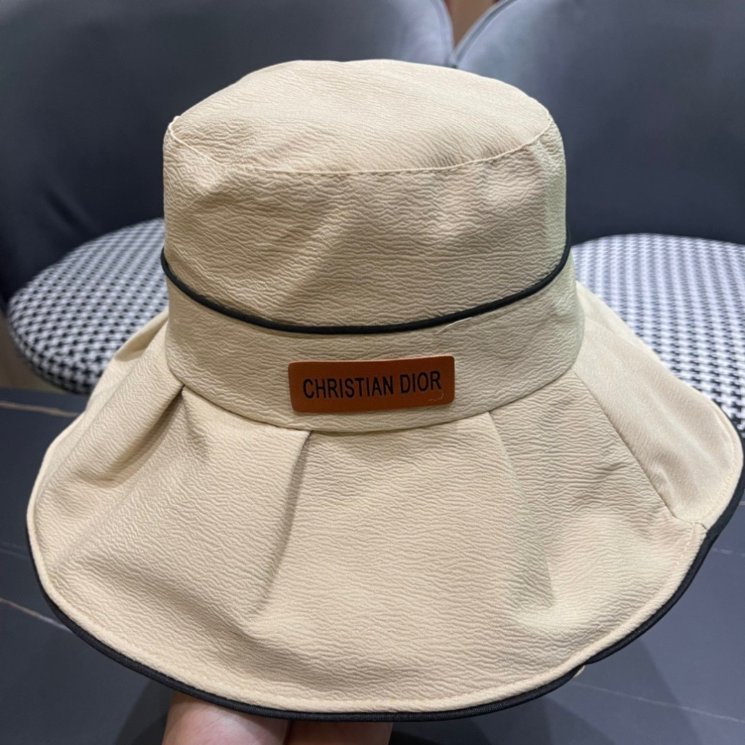  Dior 迪奥 2025新款遮脸盆渔夫帽， 精致純也格调很有感觉，很酷很时尚，质量超赞