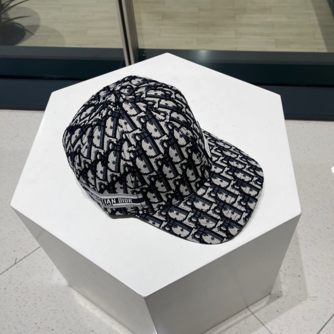  【DIOR迪奥】新款走量简约棒球帽🧢，新款出货，大牌款超好搭配，赶紧入手！