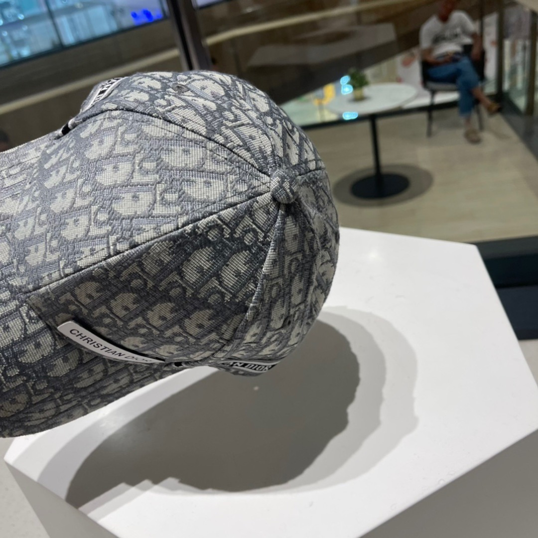  【DIOR迪奥】新款走量简约棒球帽🧢，新款出货，大牌款超好搭配，赶紧入手！