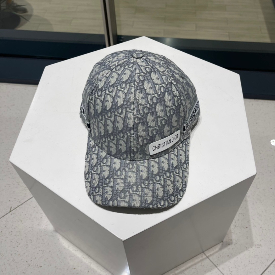  【DIOR迪奥】新款走量简约棒球帽🧢，新款出货，大牌款超好搭配，赶紧入手！