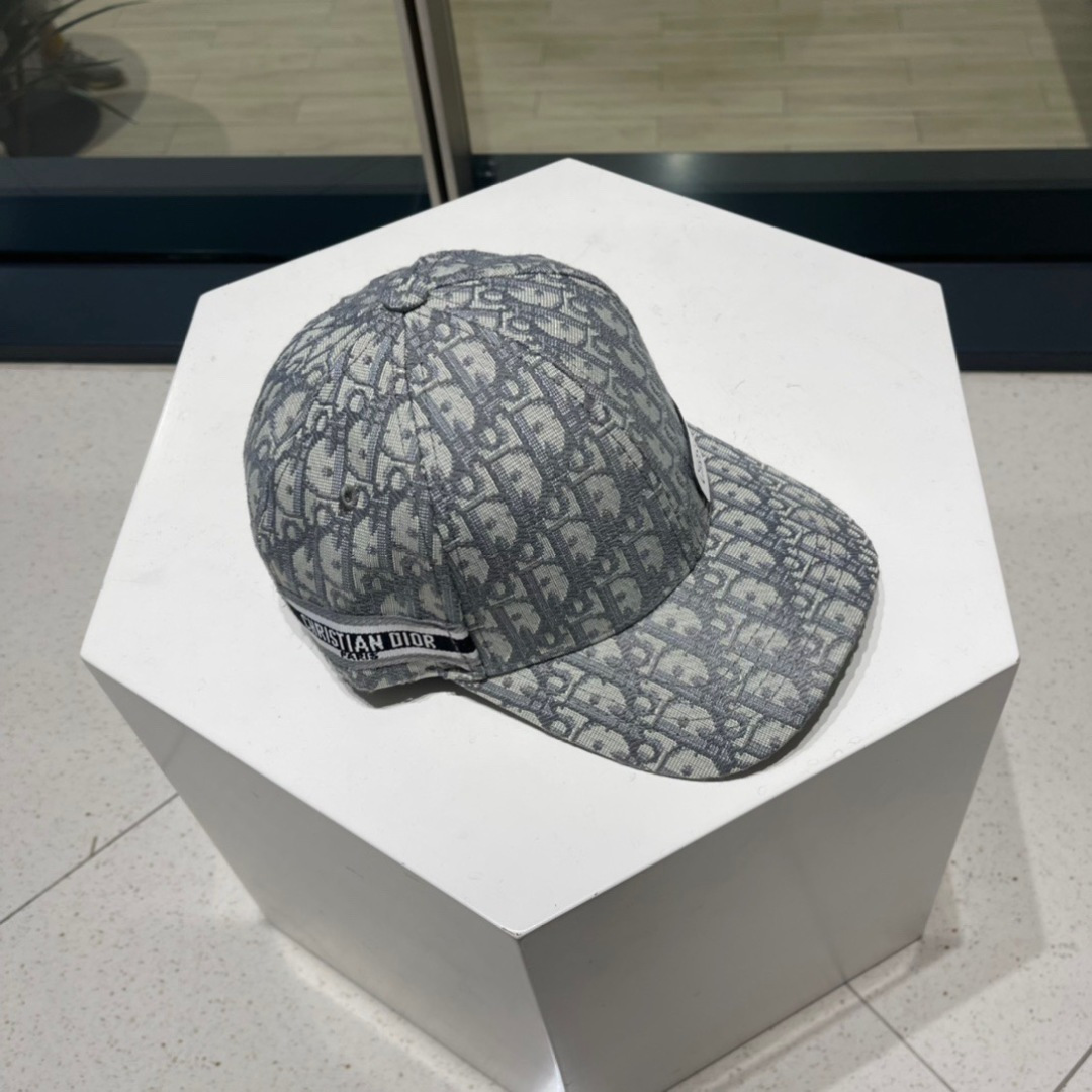 【DIOR迪奥】新款走量简约棒球帽🧢，新款出货，大牌款超好搭配，赶紧入手！