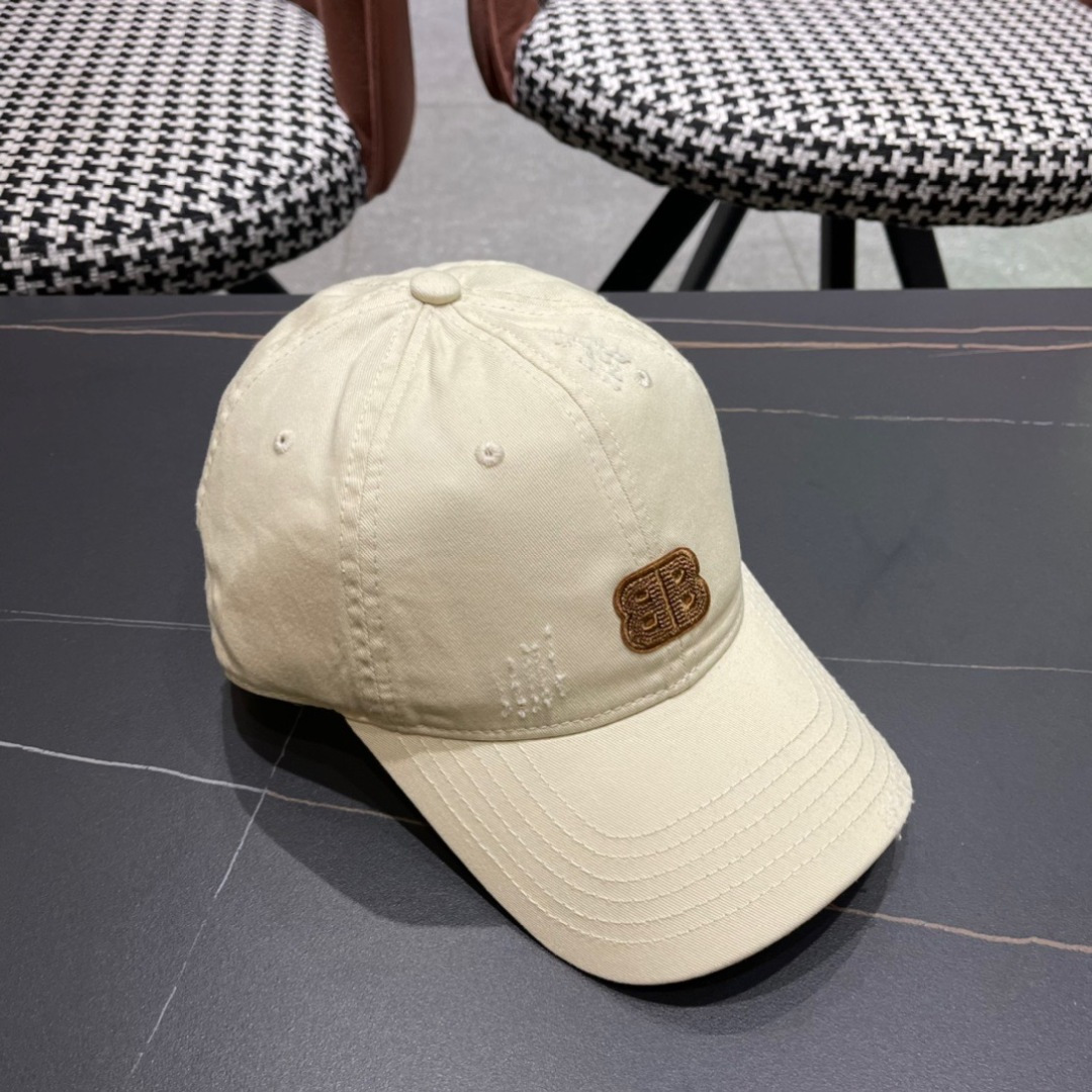 BALENCIAGA巴黎世家新款棒球帽，很酷的色系，男女佩戴都有不同style，第一批抢先出货！巴黎粉必