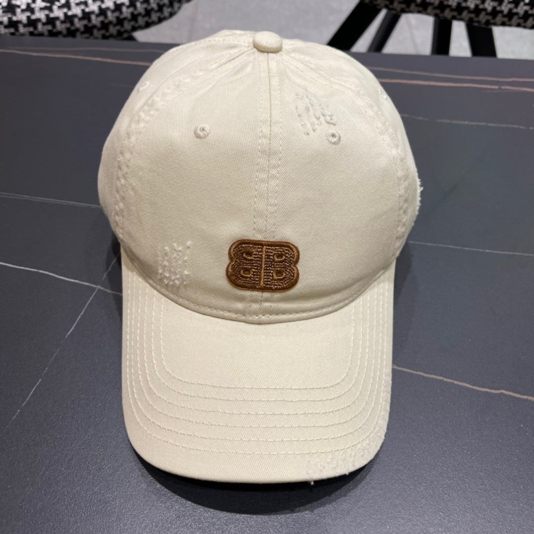 BALENCIAGA巴黎世家新款棒球帽，很酷的色系，男女佩戴都有不同style，第一批抢先出货！巴黎粉必