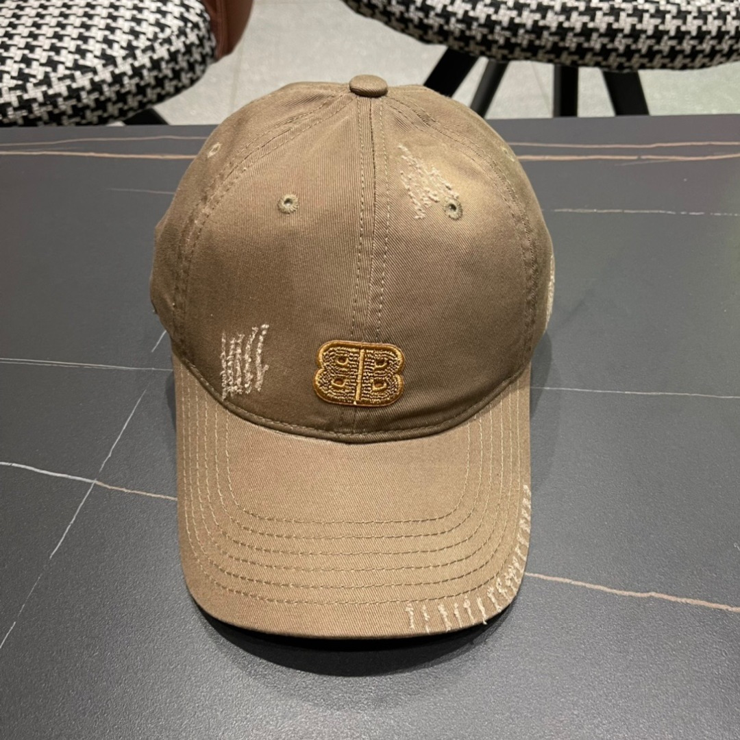 BALENCIAGA巴黎世家新款棒球帽，很酷的色系，男女佩戴都有不同style，第一批抢先出货！巴黎粉必