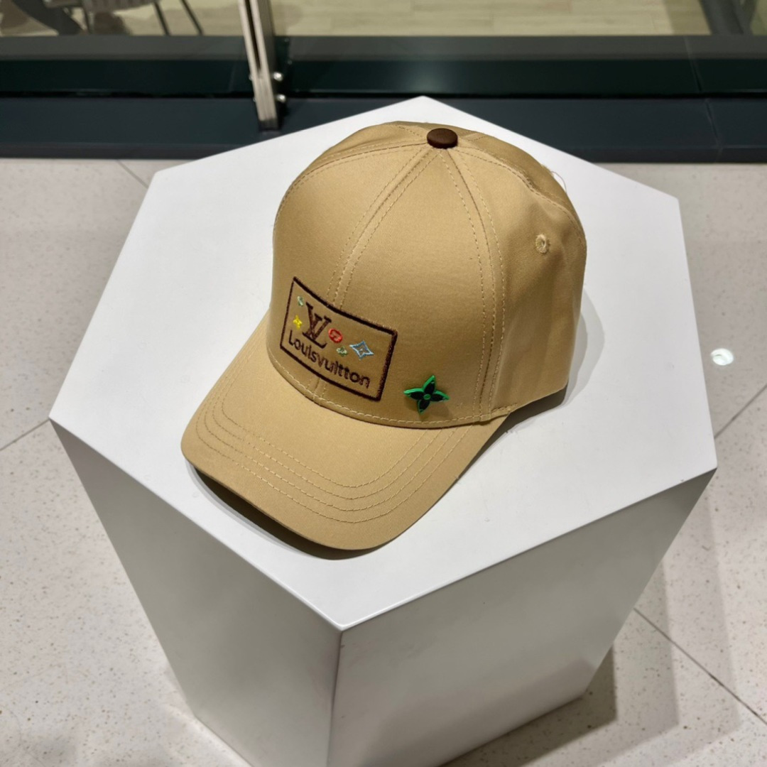  路易威登棒球帽LouisVuitton👒😍新款LV棒球帽，重工打造♥完美刺绣，高端大气，百搭款🤗男女通