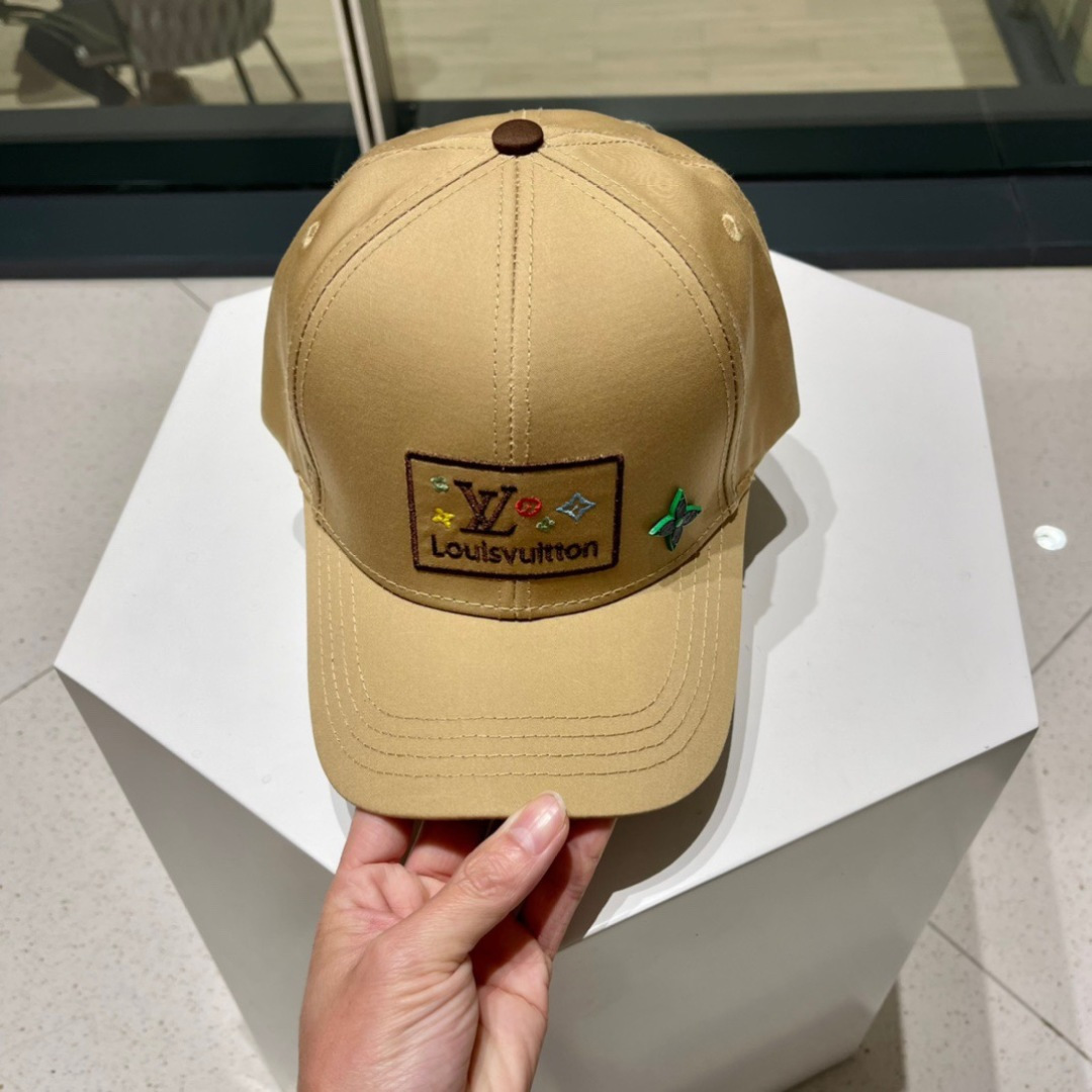 路易威登棒球帽LouisVuitton👒😍新款LV棒球帽，重工打造♥完美刺绣，高端大气，百搭款🤗男女通