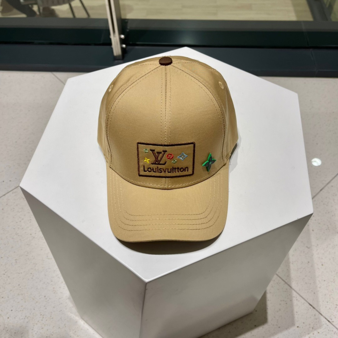  路易威登棒球帽LouisVuitton👒😍新款LV棒球帽，重工打造♥完美刺绣，高端大气，百搭款🤗男女通
