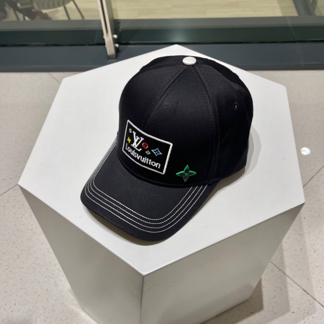  路易威登棒球帽LouisVuitton👒😍新款LV棒球帽，重工打造♥完美刺绣，高端大气，百搭款🤗男女通