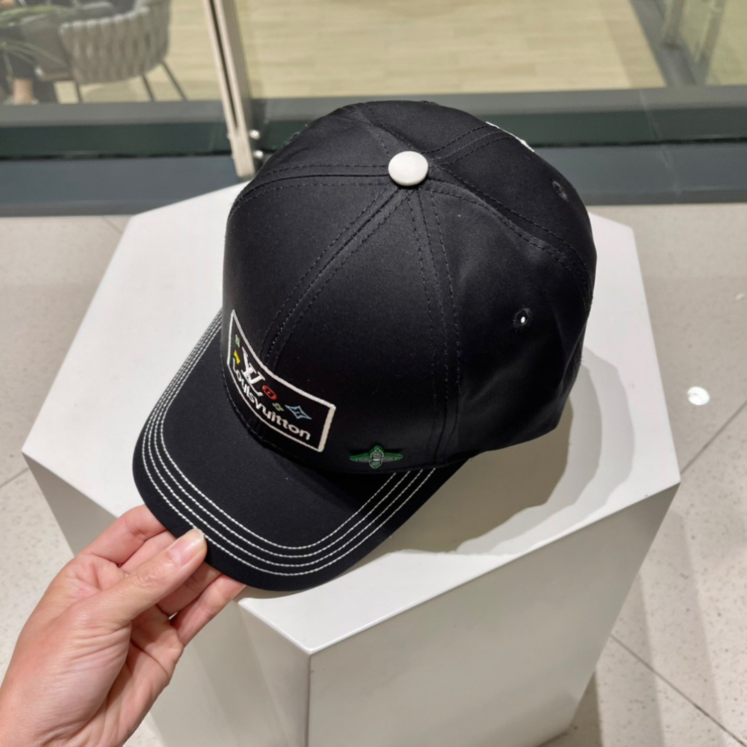  路易威登棒球帽LouisVuitton👒😍新款LV棒球帽，重工打造♥完美刺绣，高端大气，百搭款🤗男女通