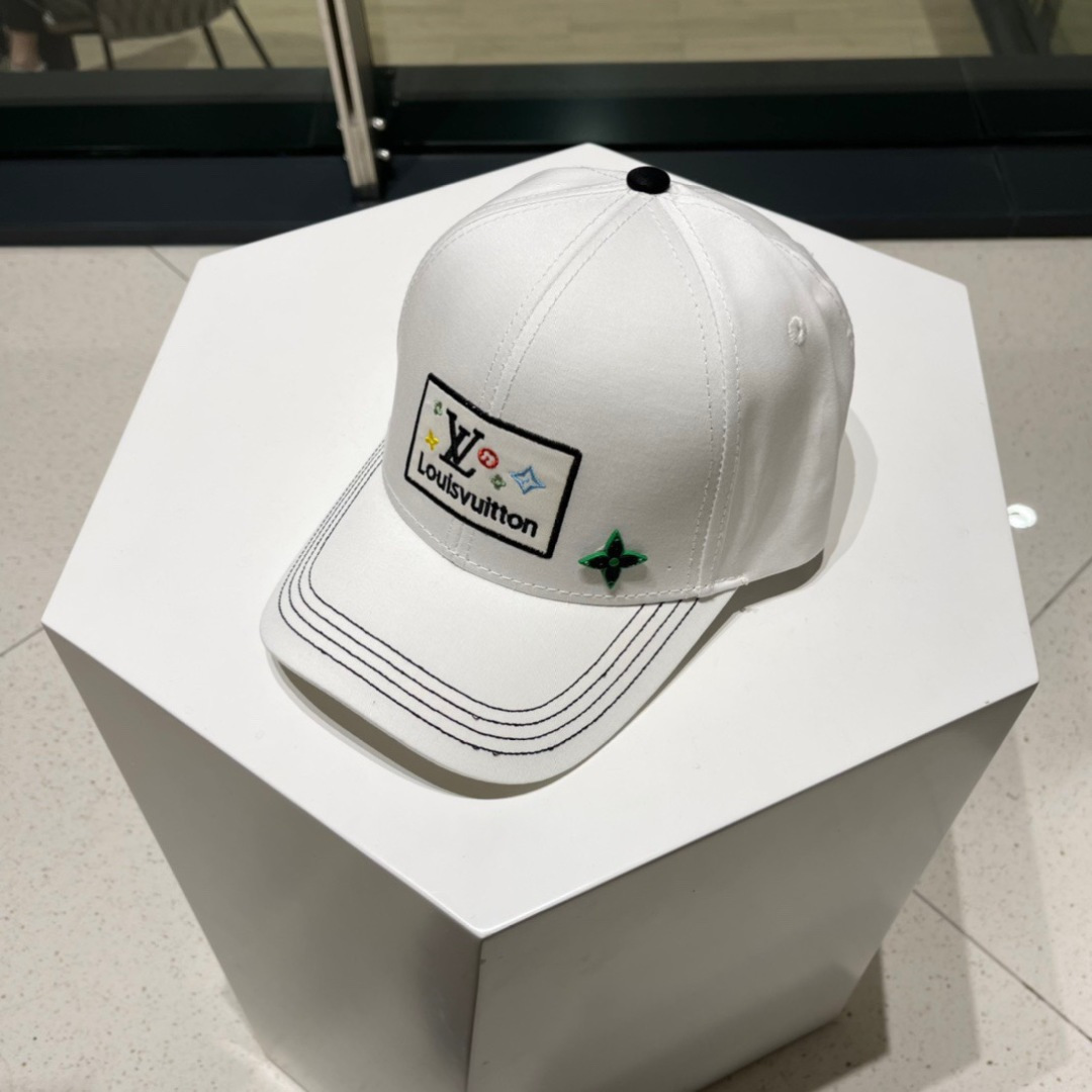  路易威登棒球帽LouisVuitton👒😍新款LV棒球帽，重工打造♥完美刺绣，高端大气，百搭款🤗男女通