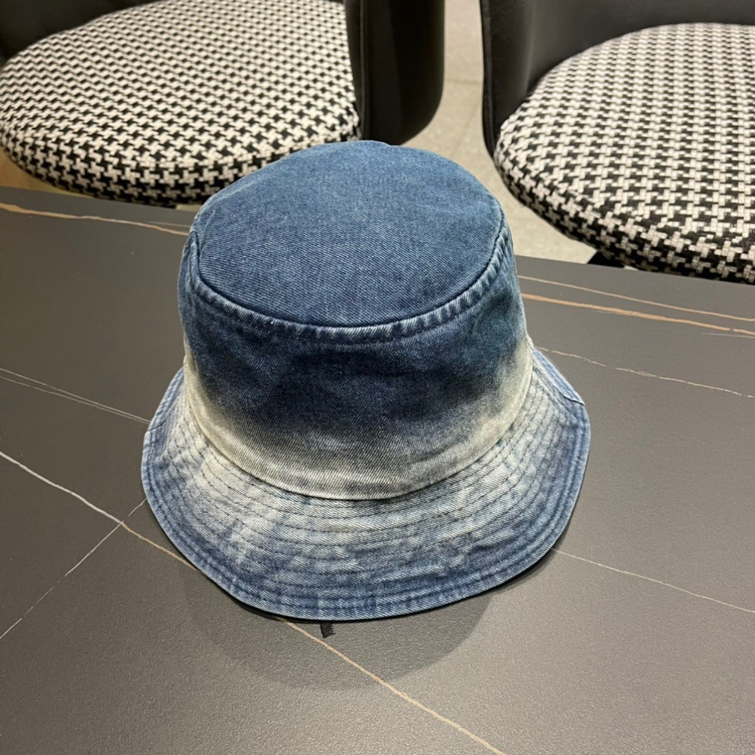 【普拉达】PRADA新款牛仔渔夫帽，新款上架，超好搭配，赶紧入手吧