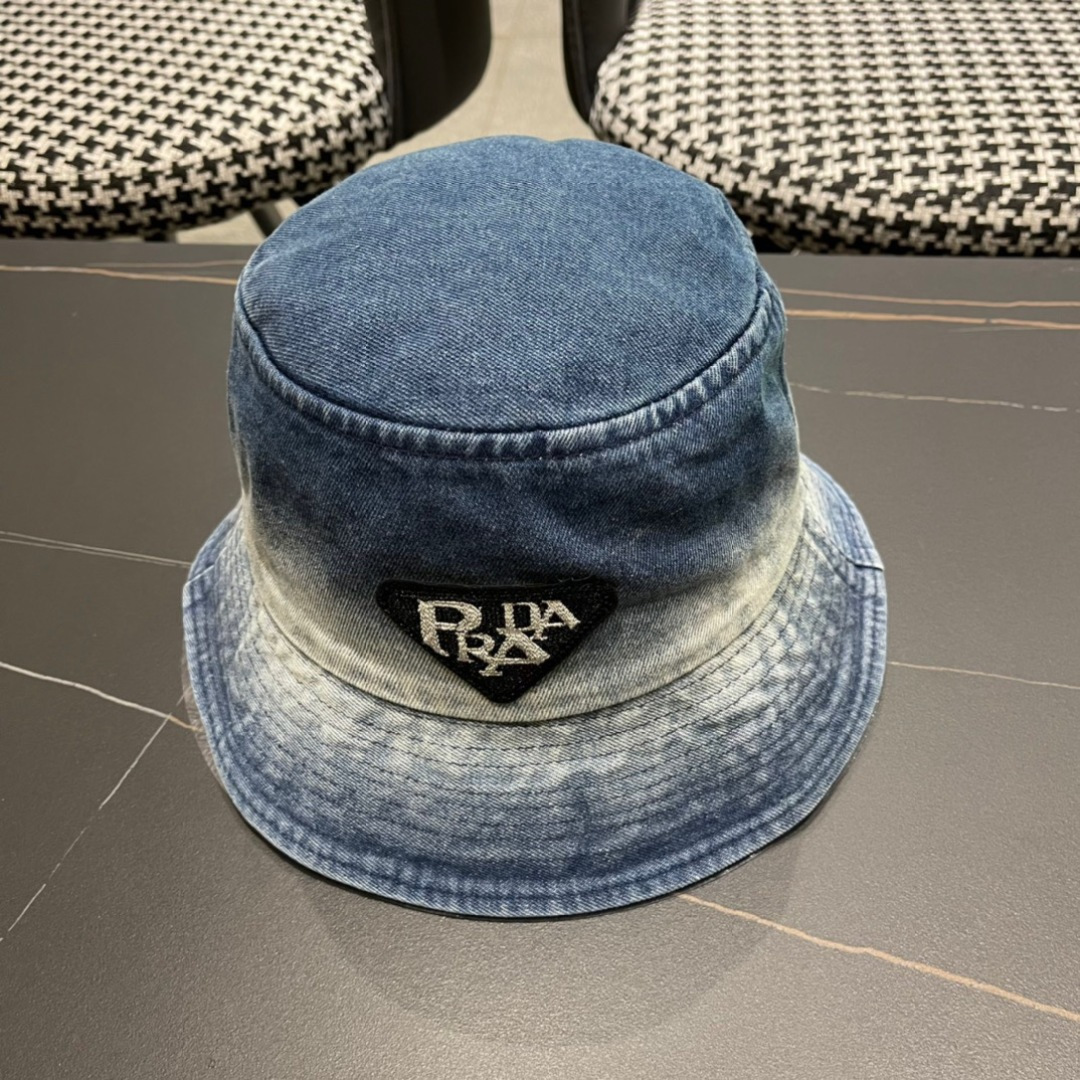 【普拉达】PRADA新款牛仔渔夫帽，新款上架，超好搭配，赶紧入手吧