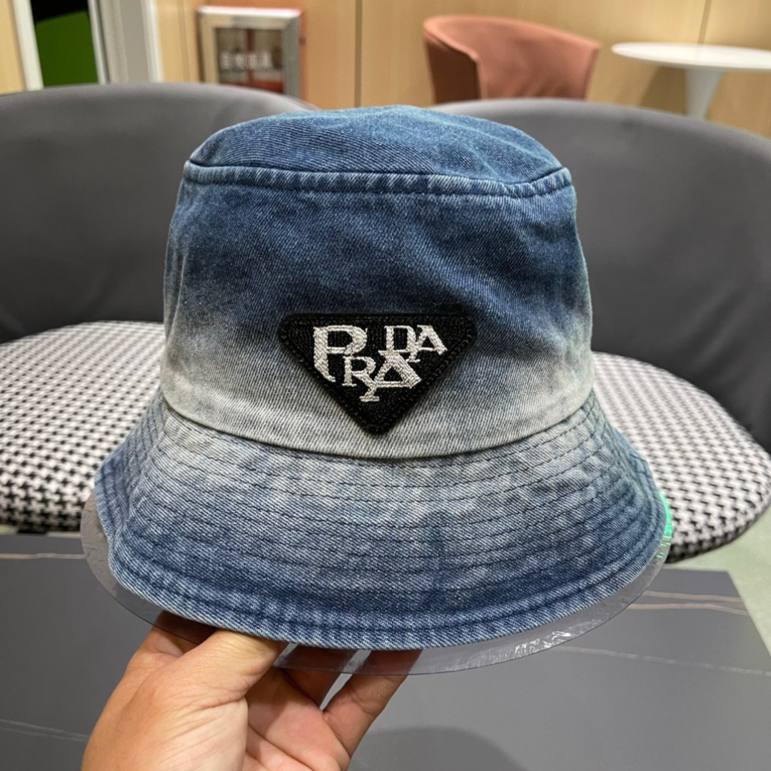 【普拉达】PRADA新款牛仔渔夫帽，新款上架，超好搭配，赶紧入手吧