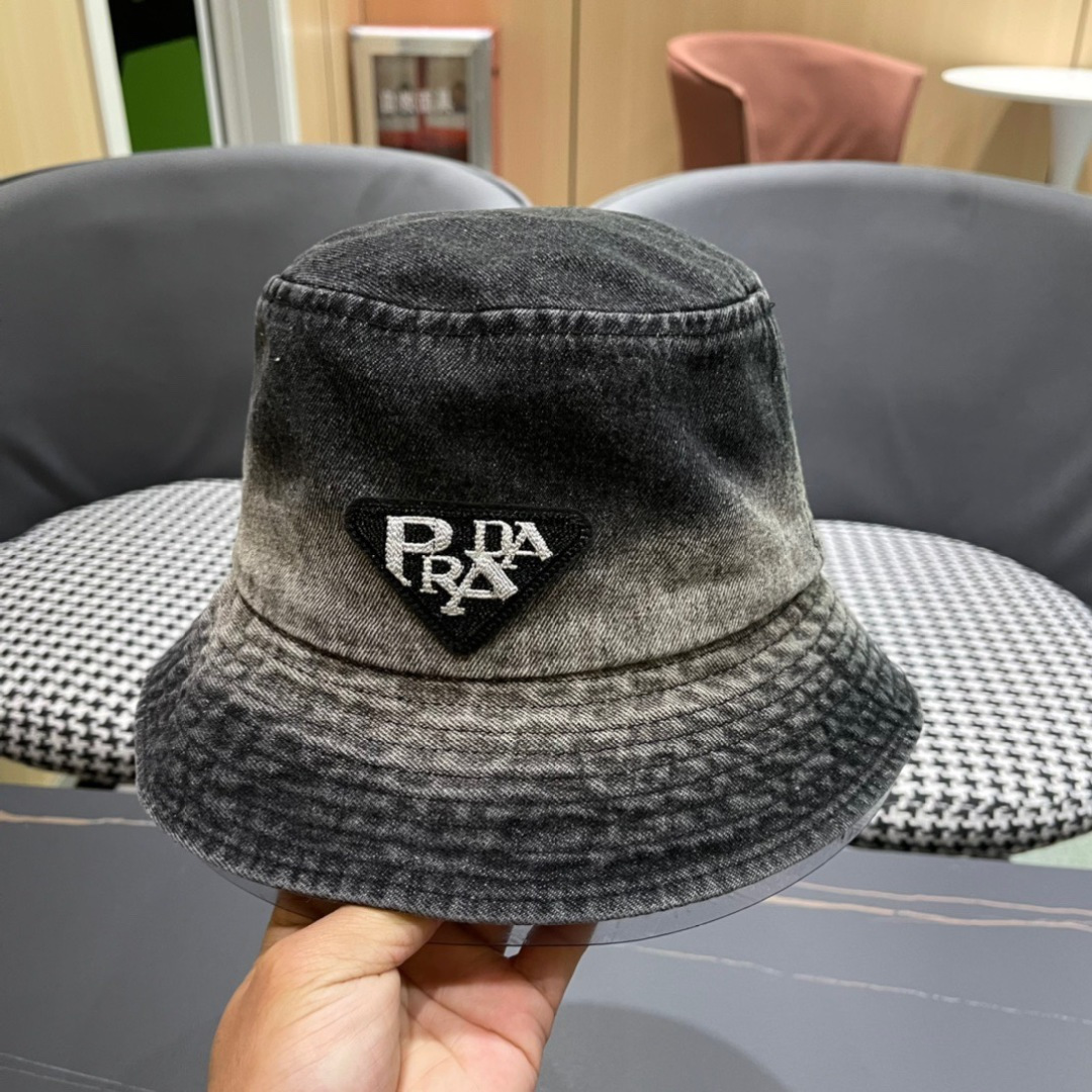 【普拉达】PRADA新款牛仔渔夫帽，新款上架，超好搭配，赶紧入手吧