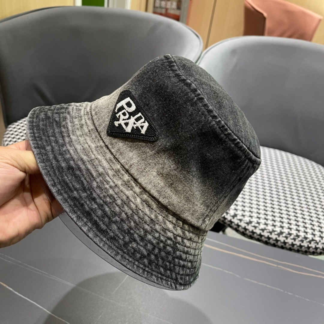 【普拉达】PRADA新款牛仔渔夫帽，新款上架，超好搭配，赶紧入手吧