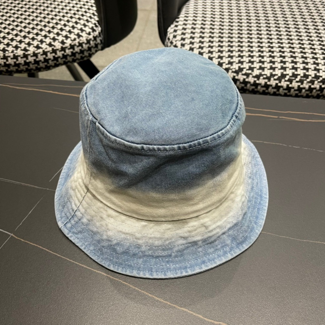 【普拉达】PRADA新款牛仔渔夫帽，新款上架，超好搭配，赶紧入手吧