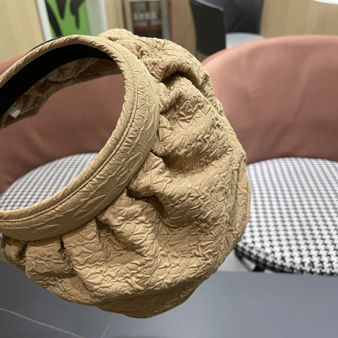  【MONCLER蒙口】防晒帽女夏季防紫外线黑胶发箍泡泡纱贝壳帽遮阳
帽空顶遮脸