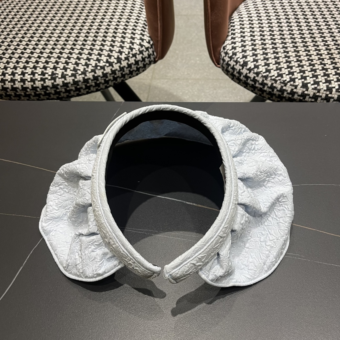  【MONCLER蒙口】防晒帽女夏季防紫外线黑胶发箍泡泡纱贝壳帽遮阳
帽空顶遮脸