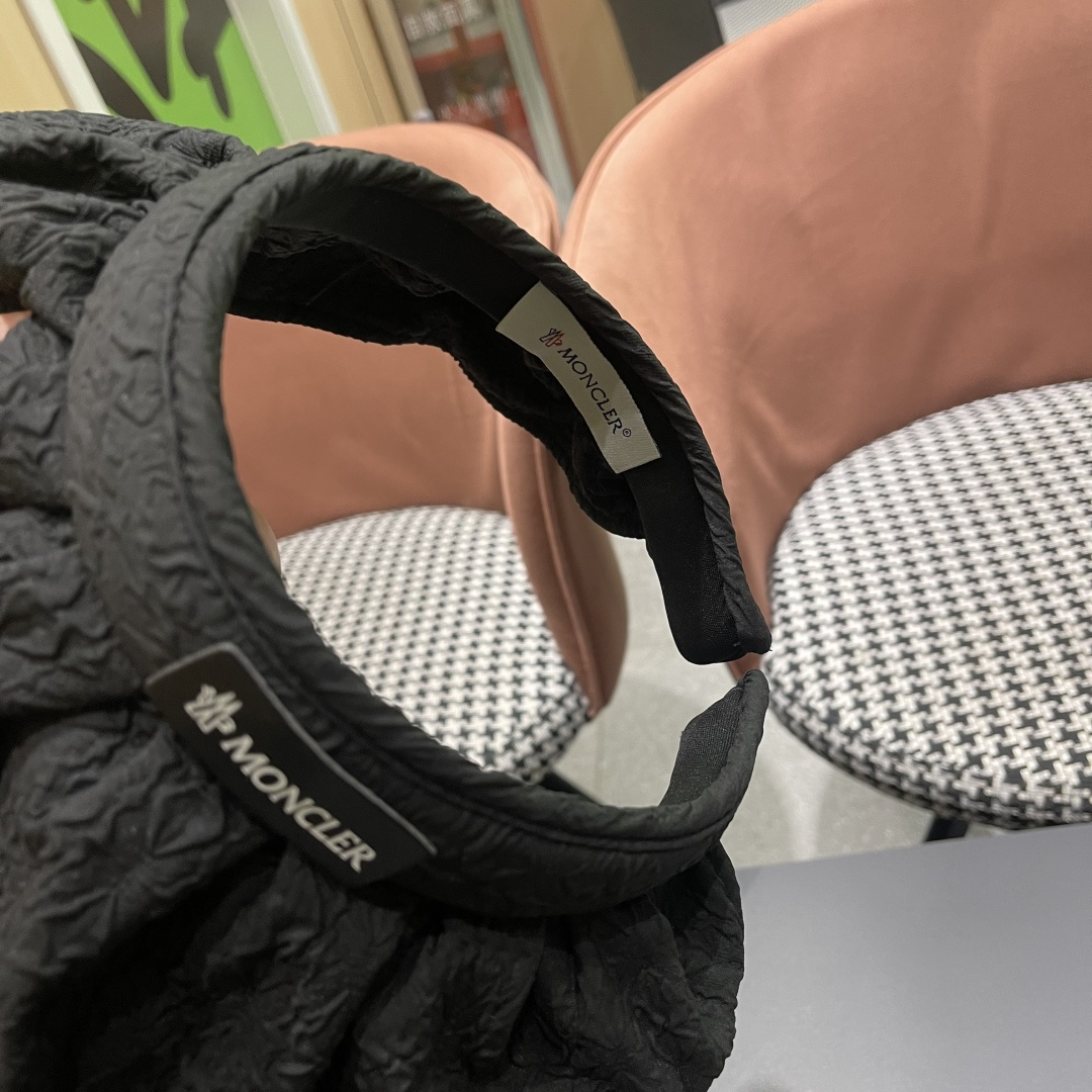  【MONCLER蒙口】防晒帽女夏季防紫外线黑胶发箍泡泡纱贝壳帽遮阳
帽空顶遮脸