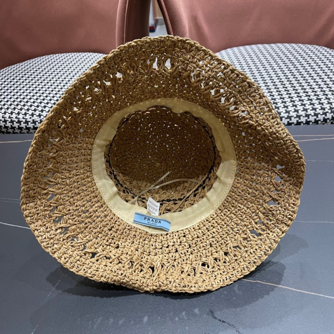 💛【PRADA普拉达】春夏新款大牌镂空拼色编织渔夫帽，超好搭配，
