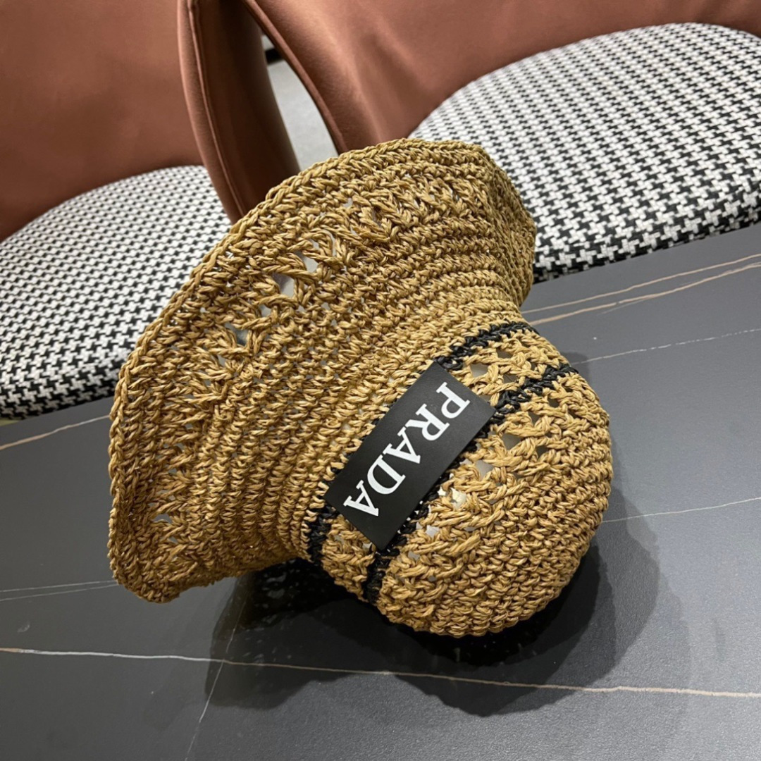 💛【PRADA普拉达】春夏新款大牌镂空拼色编织渔夫帽，超好搭配，