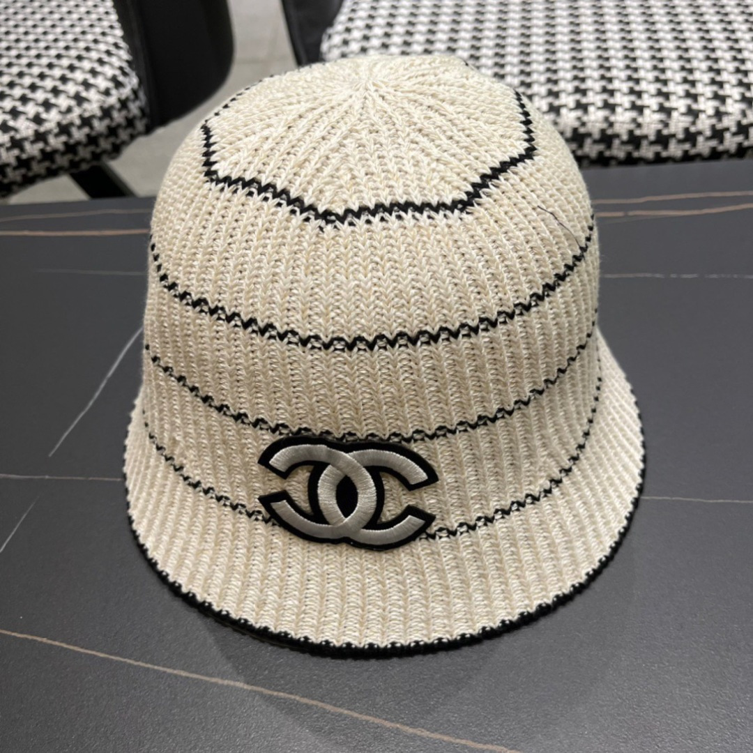 
香奈儿CHANEL 新品条纹毛线渔夫帽小香经典简约，时尚休闲设计 跑量新品