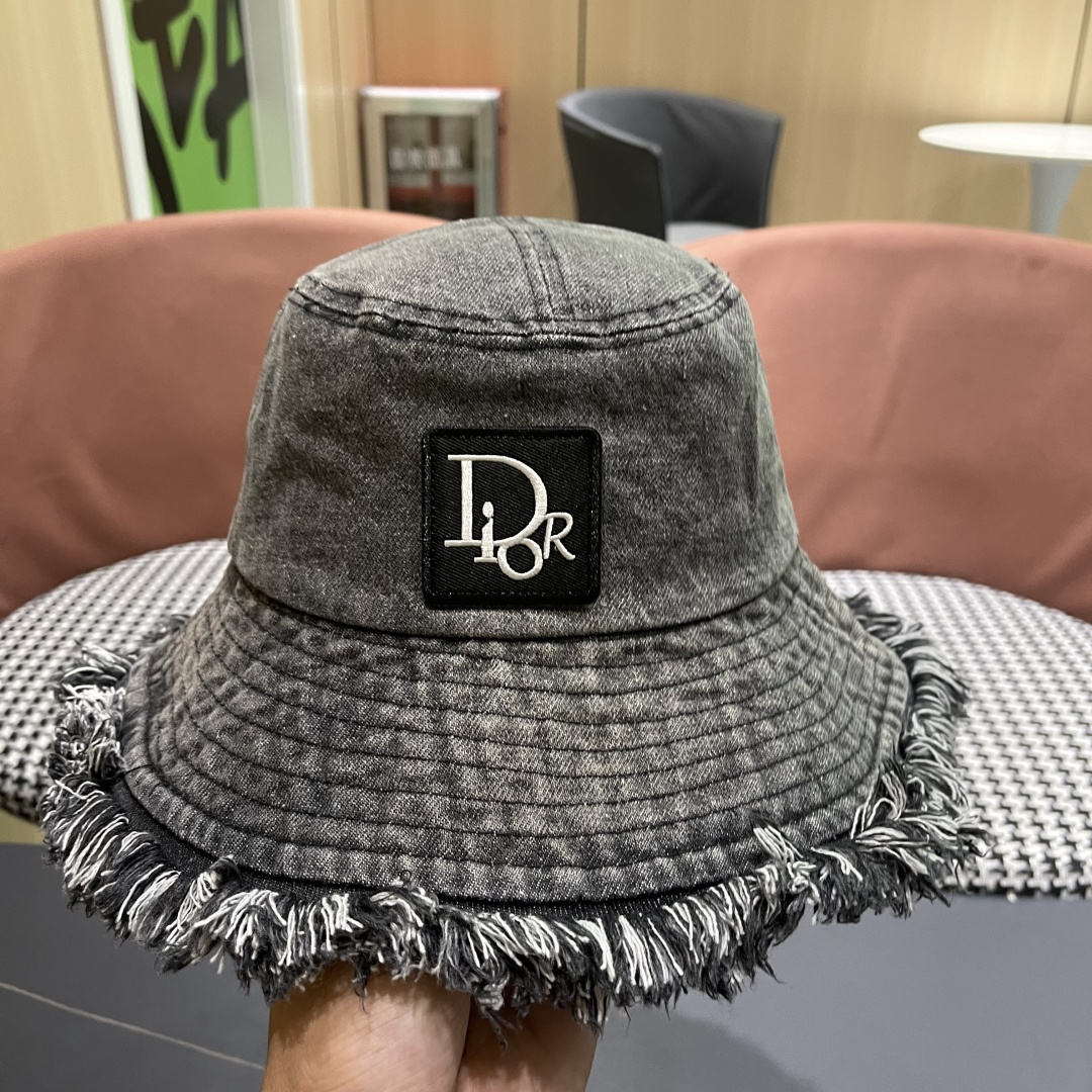 迪奥Dior日系牛仔渔夫帽女春秋款毛边百搭显脸小盆帽网红
文艺户外遮阳帽子
