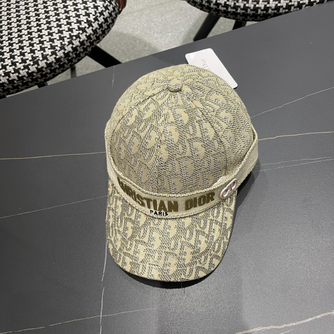  Dior(迪奥) 2025新款原单棒球帽， 精致格调，很酷很时尚，专柜断货热门，
