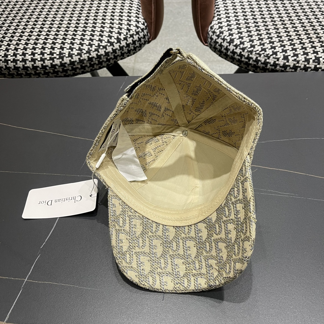  Dior(迪奥) 2025新款原单棒球帽， 精致格调，很酷很时尚，专柜断货热门，
