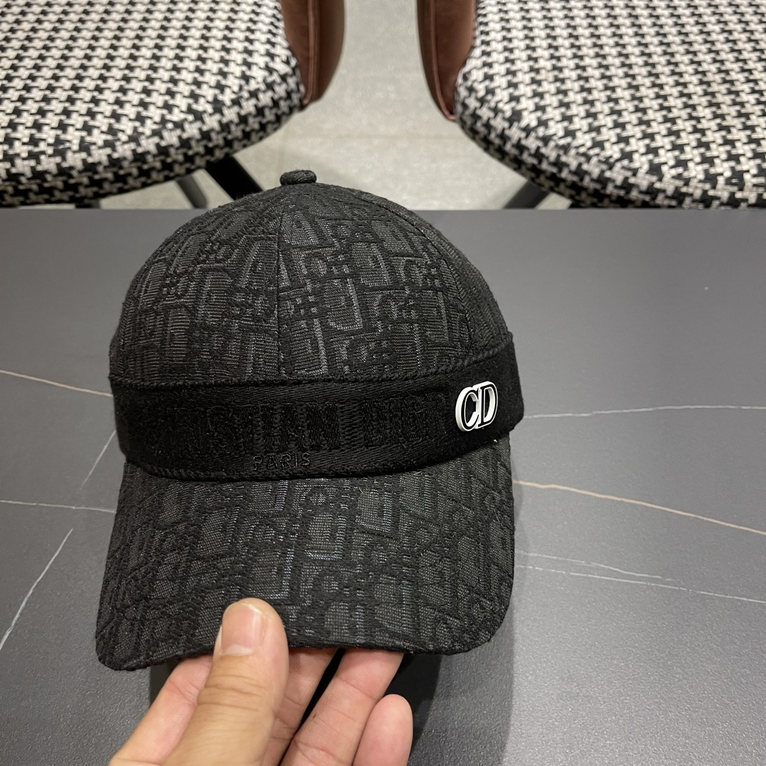  Dior(迪奥) 2025新款原单棒球帽， 精致格调，很酷很时尚，专柜断货热门，
