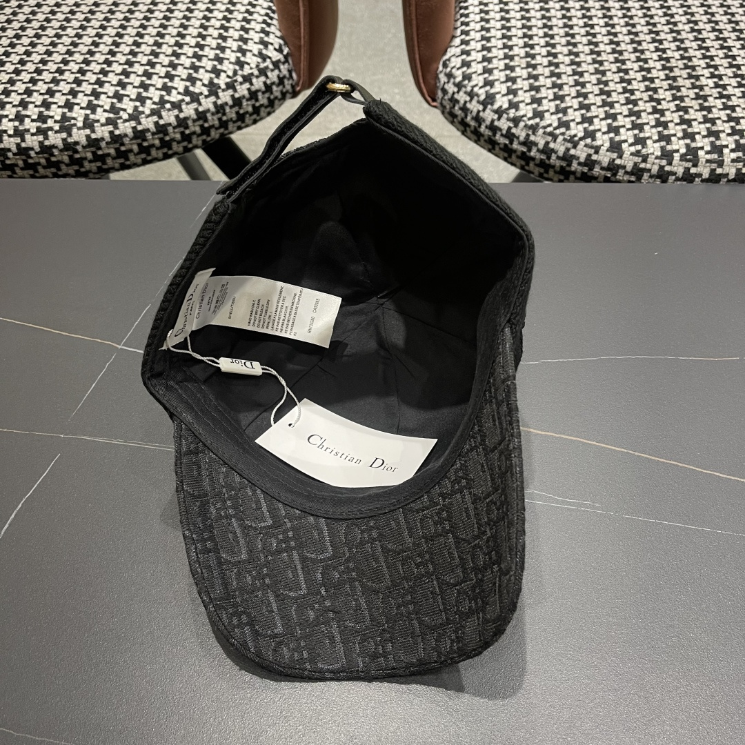  Dior(迪奥) 2025新款原单棒球帽， 精致格调，很酷很时尚，专柜断货热门，
