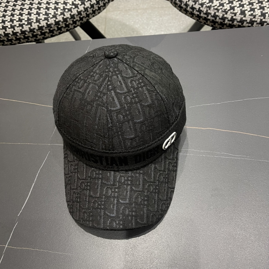  Dior(迪奥) 2025新款原单棒球帽， 精致格调，很酷很时尚，专柜断货热门，
