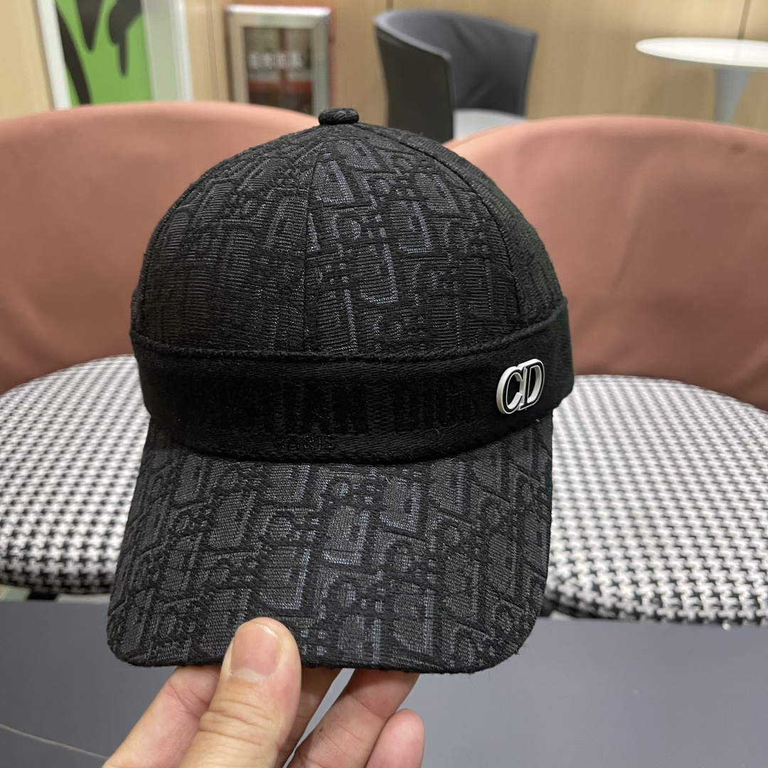  Dior(迪奥) 2025新款原单棒球帽， 精致格调，很酷很时尚，专柜断货热门，
