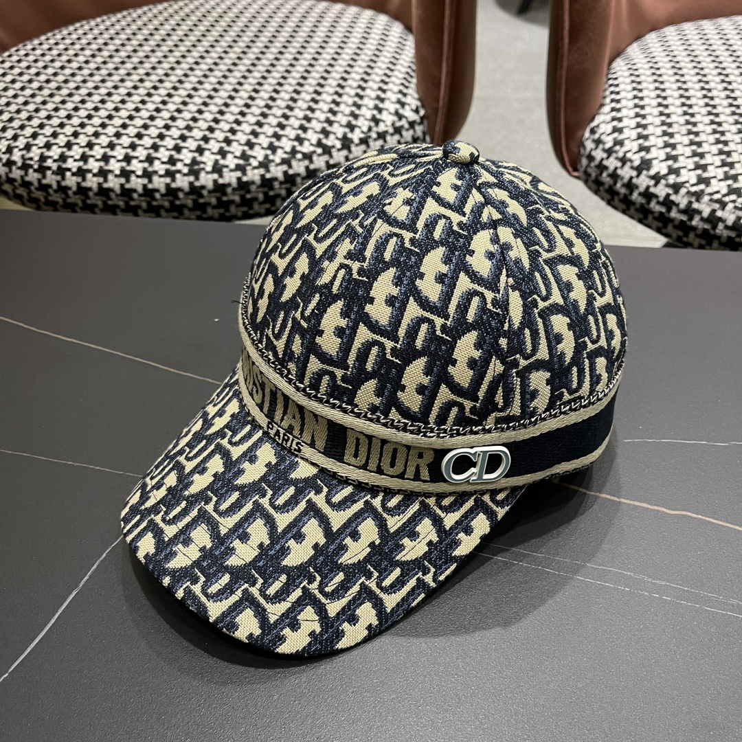  Dior(迪奥) 2025新款原单棒球帽， 精致格调，很酷很时尚，专柜断货热门，
