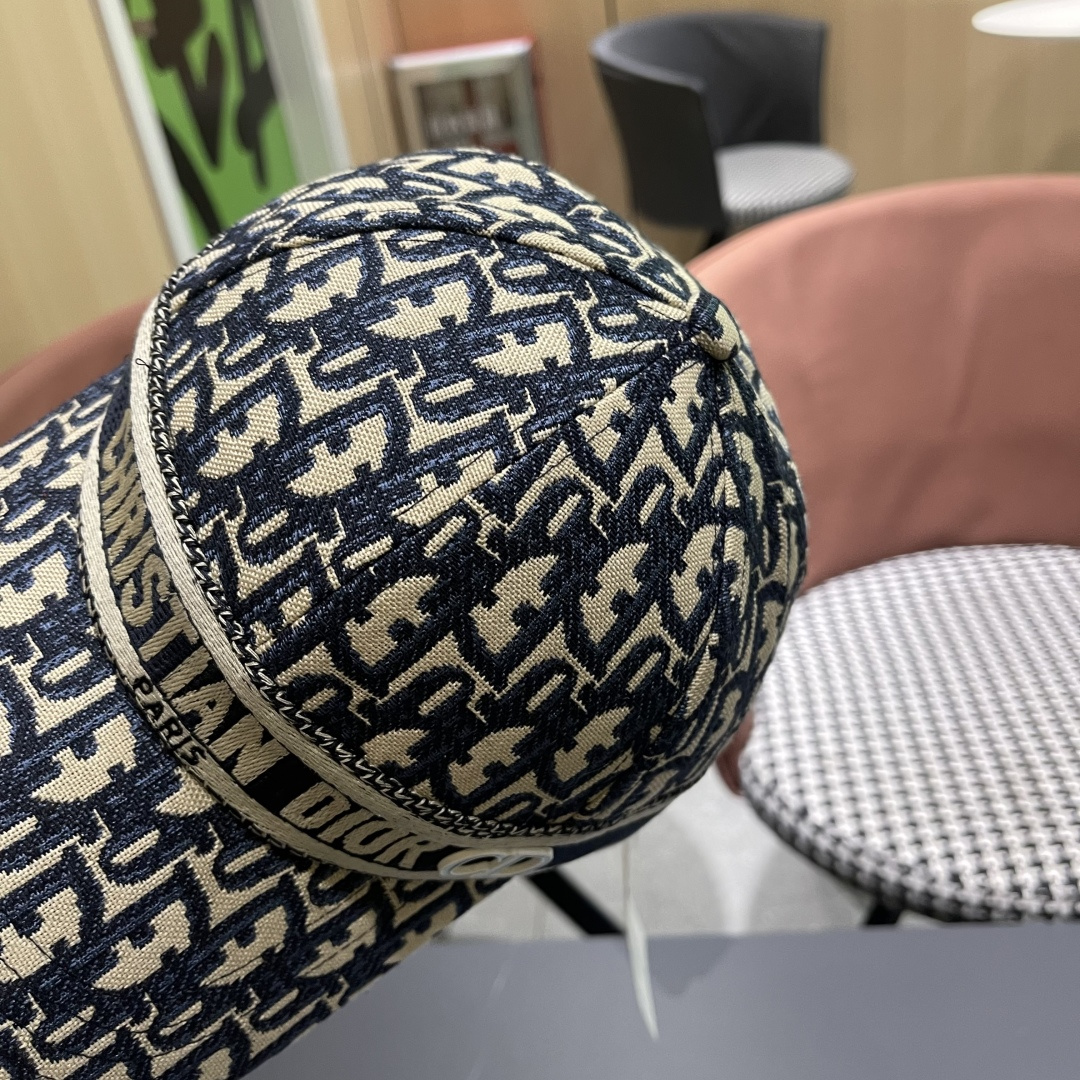  Dior(迪奥) 2025新款原单棒球帽， 精致格调，很酷很时尚，专柜断货热门，
