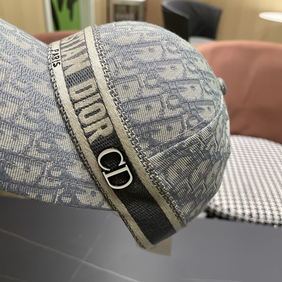  Dior(迪奥) 2025新款原单棒球帽， 精致格调，很酷很时尚，专柜断货热门，
