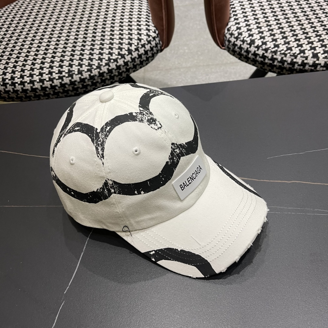  BALENCIAGA巴黎世家2025复古水洗棒球帽女大头围春夏涂鸦软顶百搭鸭舌帽
宽帽檐显脸小帽子