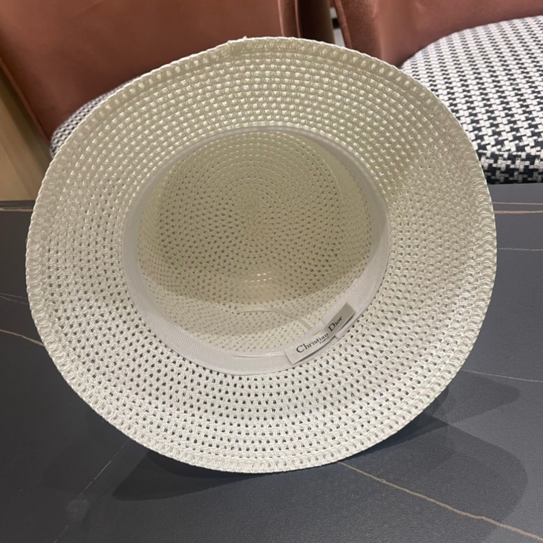 【DIOR迪奥】2025新款草编遮阳草帽🤩沙滩风，简约大方，百搭单品～出街首选，新款帽型超美腻，新品上架