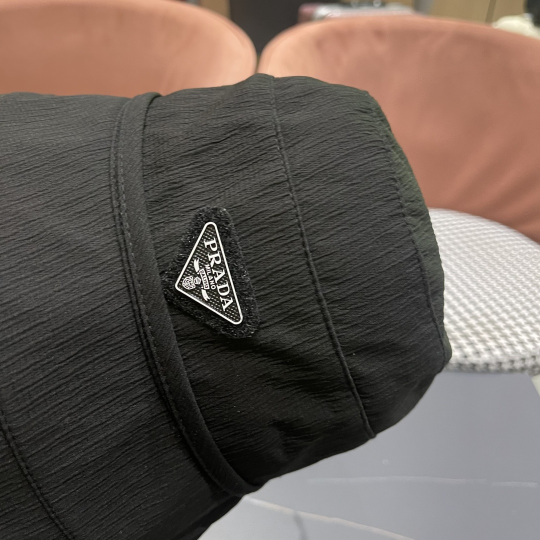   Prada普拉达2025渔夫帽女夏日系防晒显脸小遮阳帽，韩版休闲气质盆帽潮