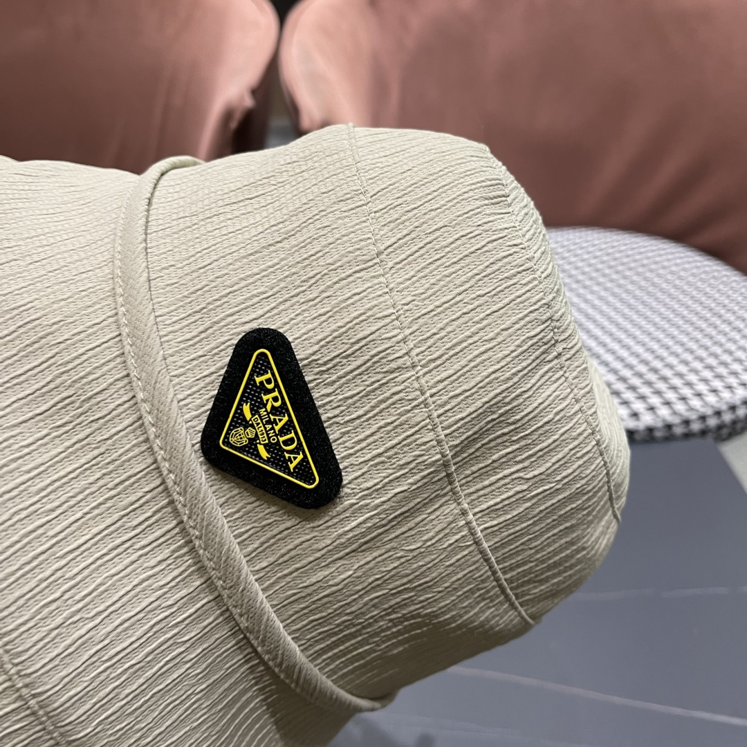   Prada普拉达2025渔夫帽女夏日系防晒显脸小遮阳帽，韩版休闲气质盆帽潮