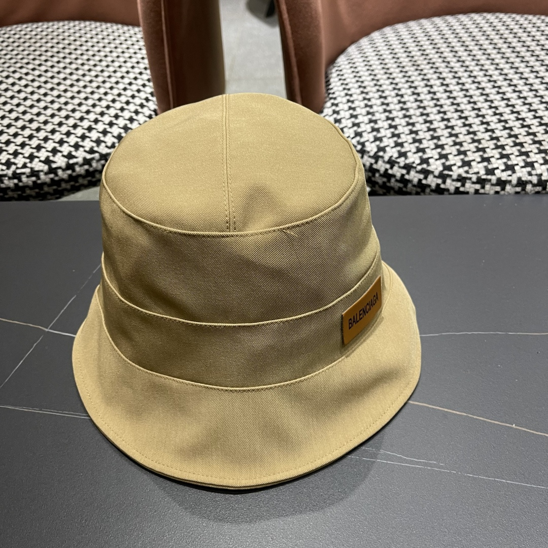  BALENCIAGA巴黎世家2025春夏不规则渔夫帽，简约休闲百搭款，出街必备