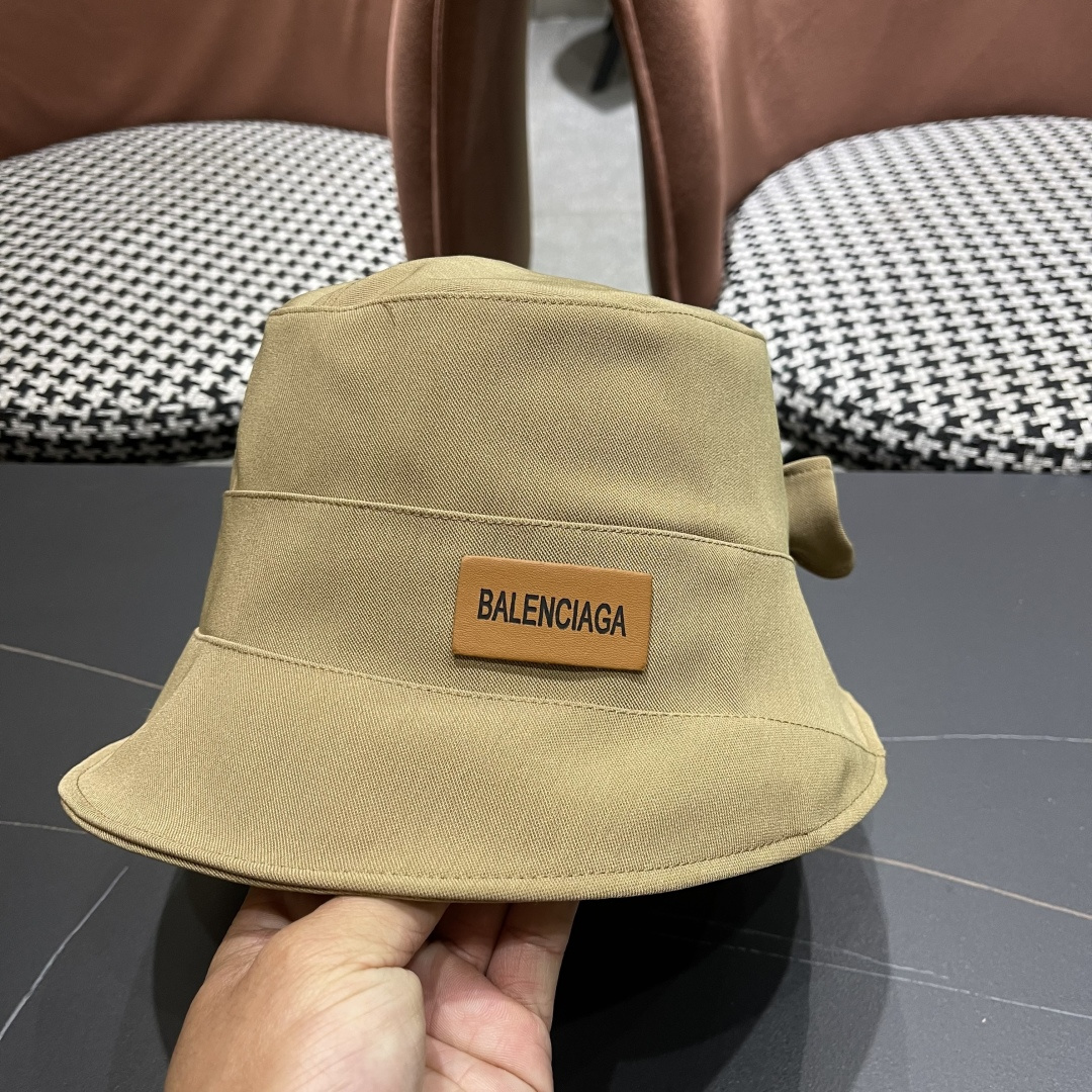  BALENCIAGA巴黎世家2025春夏不规则渔夫帽，简约休闲百搭款，出街必备