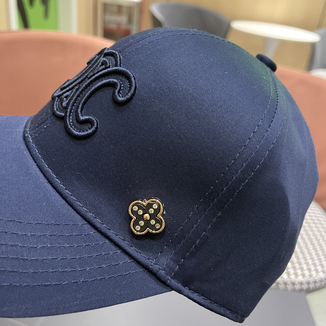  【CELINE赛琳】新款经典原版休闲潮流款 棒球帽🧢随便搭配都超好看！出门旅游，绝对要入手的一款