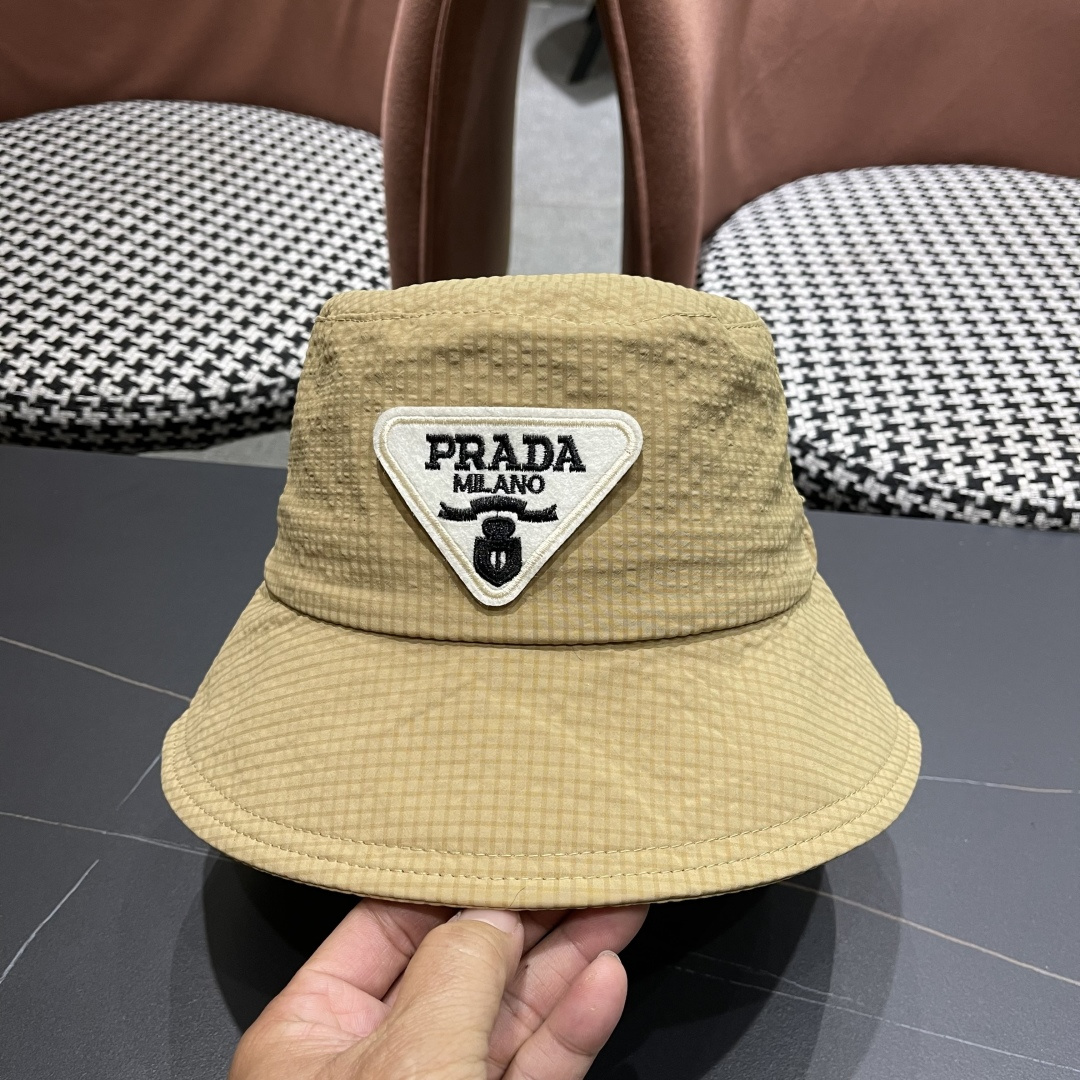  普拉达 Prada 新款抽绳渔夫帽女春夏韩版显脸小格子盆帽大牌款超好搭配，赶紧入手！