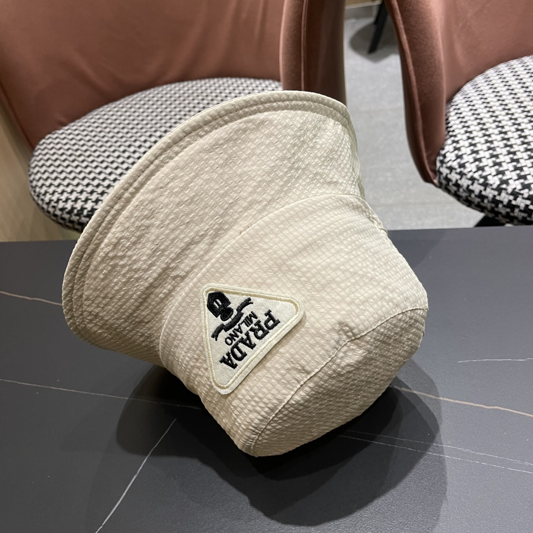  普拉达 Prada 新款抽绳渔夫帽女春夏韩版显脸小格子盆帽大牌款超好搭配，赶紧入手！