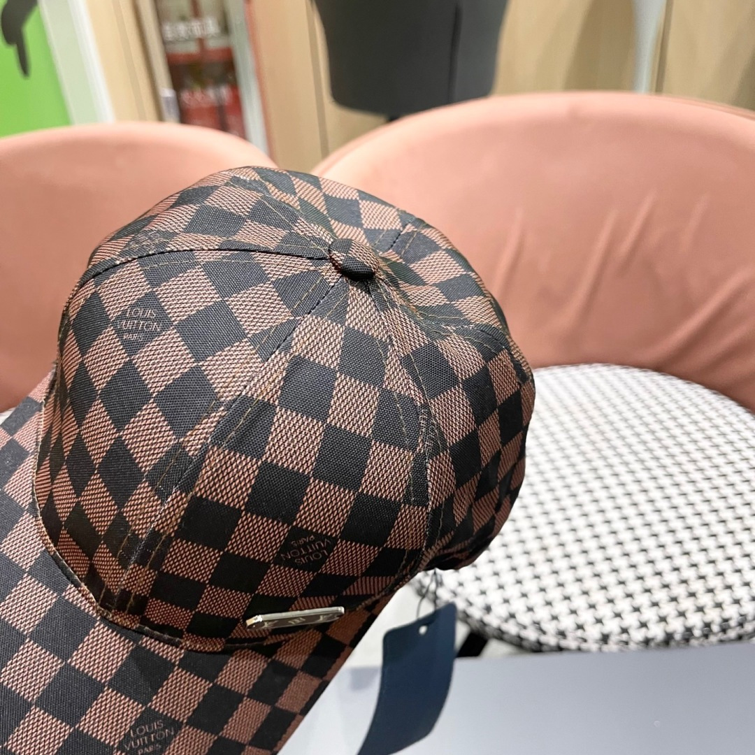  路易威登Lv 新款韩版日系潮棋盘格棒球帽户外运
动女防晒遮阳鸭舌帽男潮牌